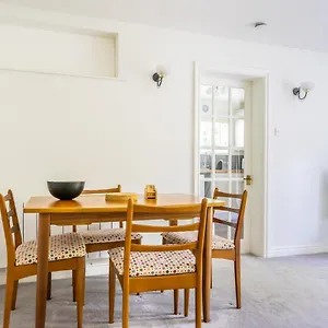  Apartment The By The Walls